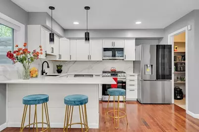 39 Hawthorne #39, Boston, MA 02119 - Photo 7