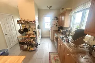 127 Hillsdale Rd, Somerville, MA 02144 - Photo 5