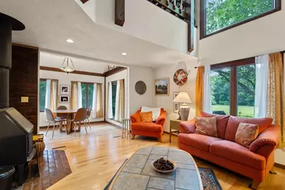 7 Hilltop Ln, Framingham, MA 01701 - Photo 21
