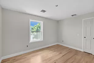37 Murray St, Providence, RI 02909 - Photo 11