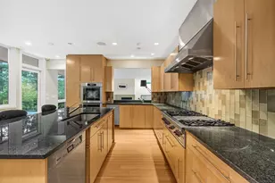 28 Kesseler Way, Newton, MA 02467 - Photo 5