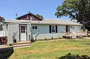 14 Putnam Rd, Revere, MA 02151 - Photo 1