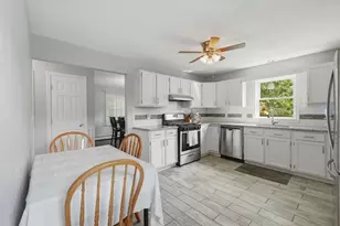 134 Hathaway Commons Rd, Fall River, MA 02720 - Photo 5