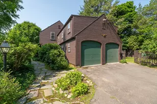 49 Walnut Rd, Hamilton, MA 01982 - Photo 3