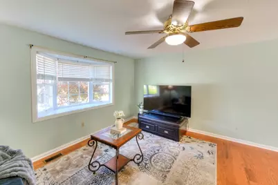 39 Ledgecrest Dr, Worcester, MA 01603 - Photo 5
