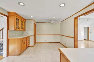 72 Cambridge Rd, Woburn, MA 01801 - Photo 5