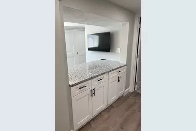33 Jackson Ave #1R, Everett, MA 02149 - Photo 7