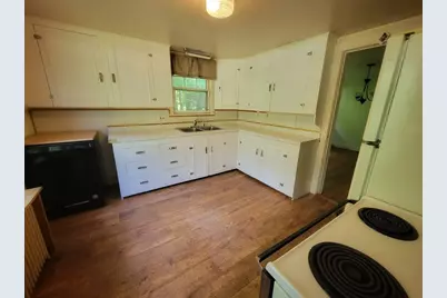 124 Burbank Ave, Warren, MA 01083 - Photo 5