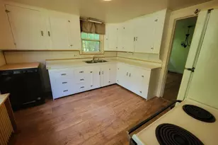 124 Burbank Ave, Warren, MA 01083 - Photo 5