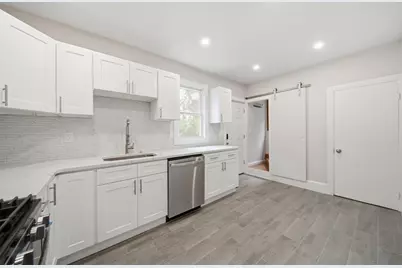 11 Mount Pleasant St #11, Waltham, MA 02452 - Photo 5