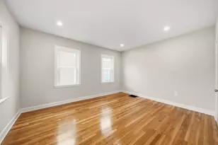 11 Mt Pleasant St, Waltham, MA 02452 - Photo 13