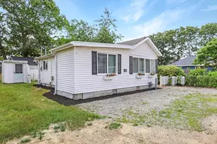 10 Barnes St, Wareham, MA 02571 - Photo 3