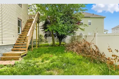 833 Grinnell St, Fall River, MA 02721 - Photo 23