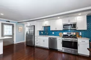 3 Lincoln St, Hull, MA 02045 - Photo 5