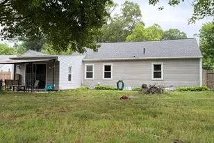 412 Island Pond Rd, Springfield, MA 01118 - Photo 15