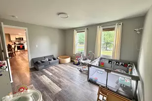 412 Island Pond Rd, Springfield, MA 01118 - Photo 9