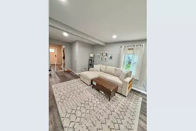 412 Island Pond Rd, Springfield, MA 01118 - Photo 11