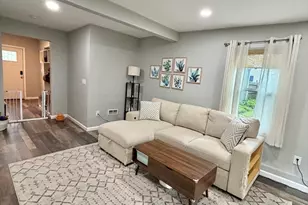 412 Island Pond Rd, Springfield, MA 01118 - Photo 11