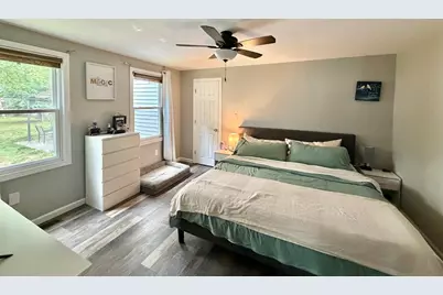 412 Island Pond Rd, Springfield, MA 01118 - Photo 5