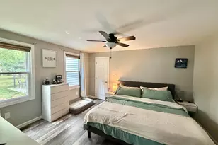 412 Island Pond Rd, Springfield, MA 01118 - Photo 5