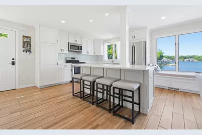 35 Jones St, Wrentham, MA 02093 - Photo 3