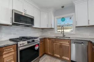 43 Shore Ave, Wareham, MA 02571 - Photo 3