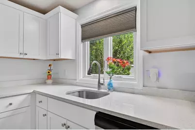 2 Bryant St #D, Freetown, MA 02702 - Photo 5