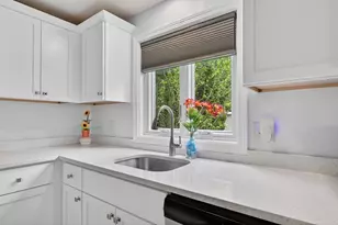 2 Bryant St, Freetown, MA 02702 - Photo 5