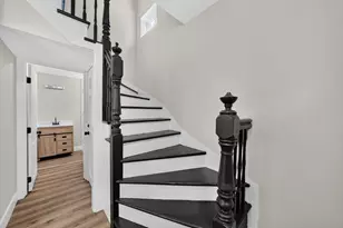 106 S 7th St, New Bedford, MA 02740 - Photo 11