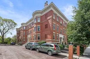 141 Longwood Ave, Brookline, MA 02446 - Photo 29