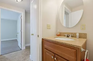 15 Frank St, Dracut, MA 01826 - Photo 15