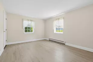 15 Frank St, Dracut, MA 01826 - Photo 11