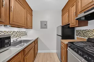 566 Commonwealth, Boston, MA 02215 - Photo 5