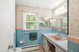 214 Forest Hills Rd, Springfield, MA 01128 - Photo 13