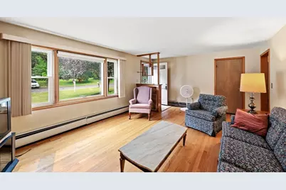 214 Forest Hills Rd, Springfield, MA 01128 - Photo 3