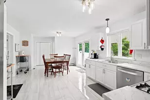 18 Rosegate Rd, Needham, MA 02494 - Photo 5