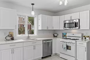 18 Rosegate Rd, Needham, MA 02494 - Photo 5