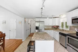 70 Quinaquisset Ave, Mashpee, MA 02649 - Photo 15