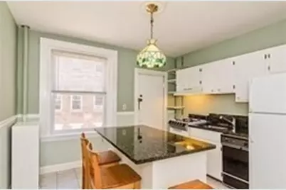 378 Riverway #3, Boston, MA 02115 - Photo 3