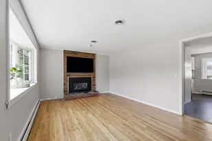 33 Alandale Dr, East Longmeadow, MA 01028 - Photo 3