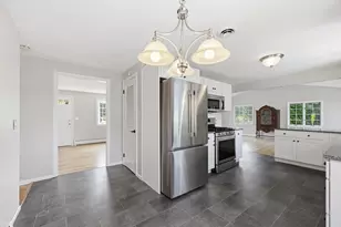 33 Alandale Dr, East Longmeadow, MA 01028 - Photo 5