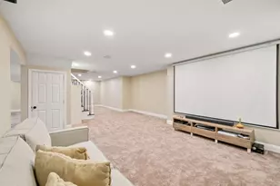 23 Falcon Ridge Dr, Hopkinton, MA 01748 - Photo 29
