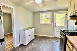 9 Champlain Dr, Hudson, MA 01749 - Photo 9