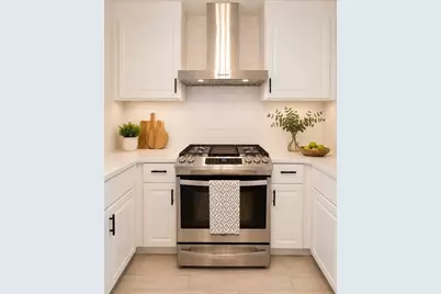 17 Michael Way, Cambridge, MA 02141 - Photo 3