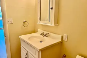 402 Paradise Rd, Swampscott, MA 01907 - Photo 19