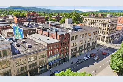 245 High St, Holyoke, MA 01040 - Photo 3