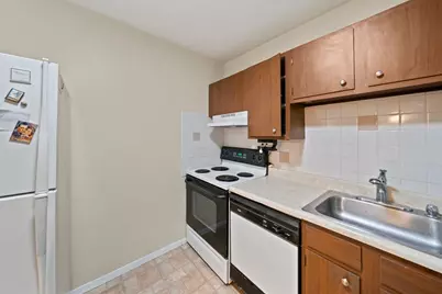 68 Summer Ave #8, Stoughton, MA 02072 - Photo 5