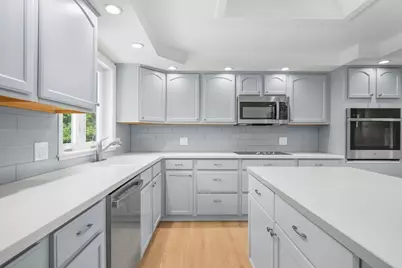 19 Wheelhouse Cir, Falmouth, MA 02536 - Photo 9