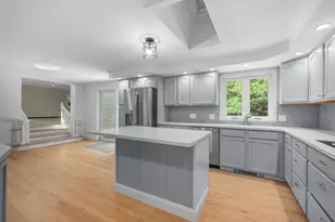 19 Wheelhouse Cir, Falmouth, MA 02536 - Photo 7