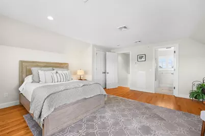 129 Shore Dr W, Mashpee, MA 02649 - Photo 23